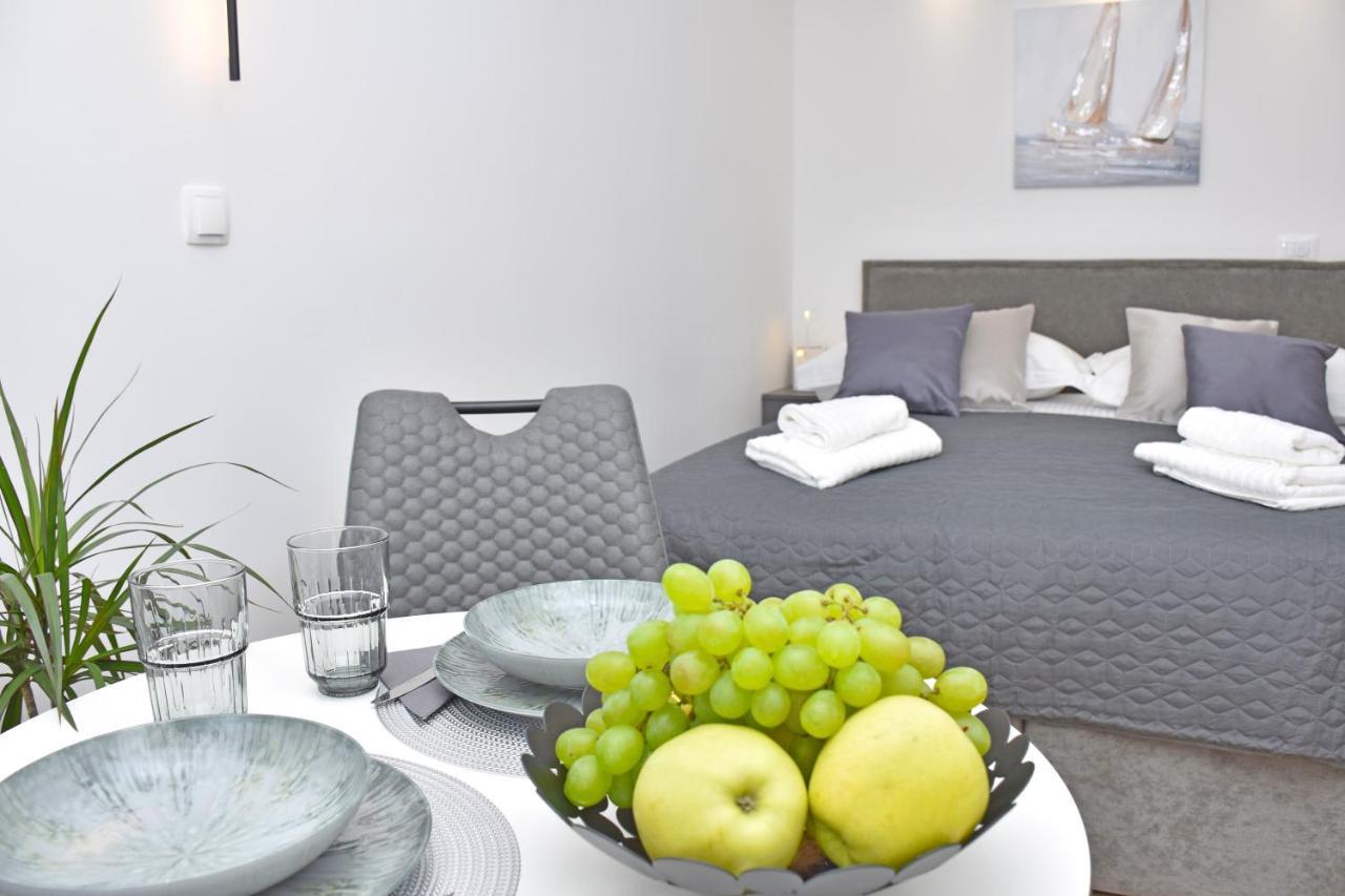 Luxury Apartments Luna Tucepi Bagian luar foto