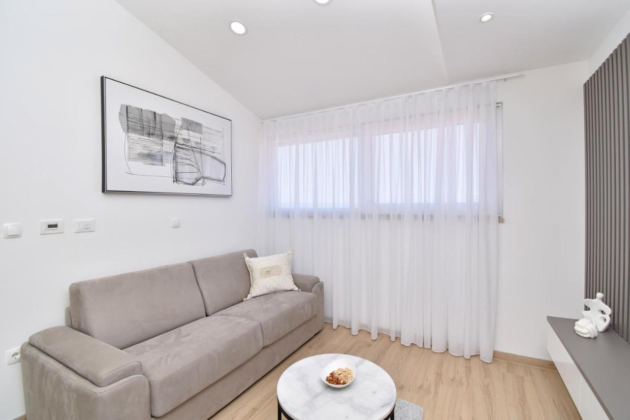 Luxury Apartments Luna Tucepi Bagian luar foto