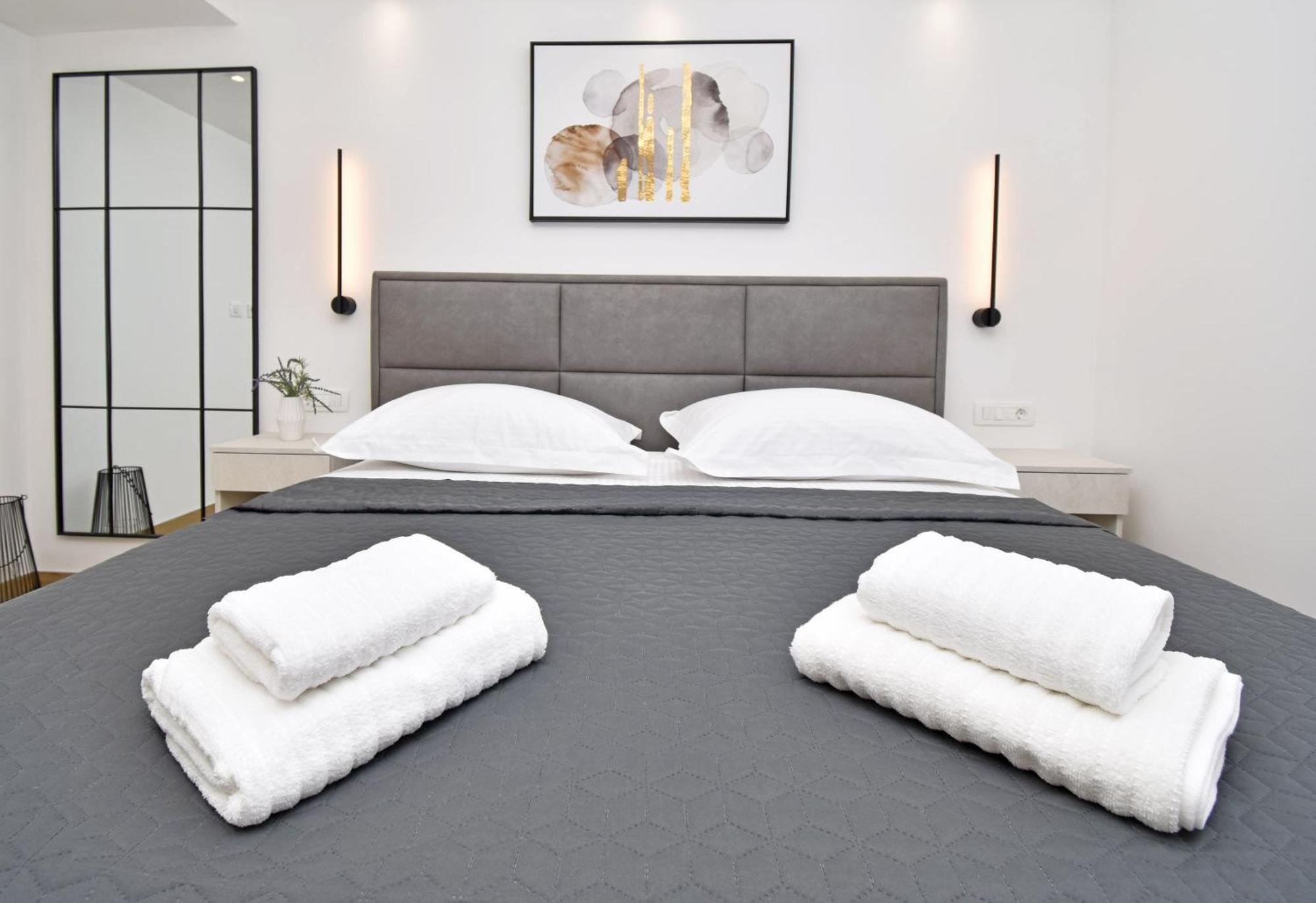 Luxury Apartments Luna Tucepi Bagian luar foto