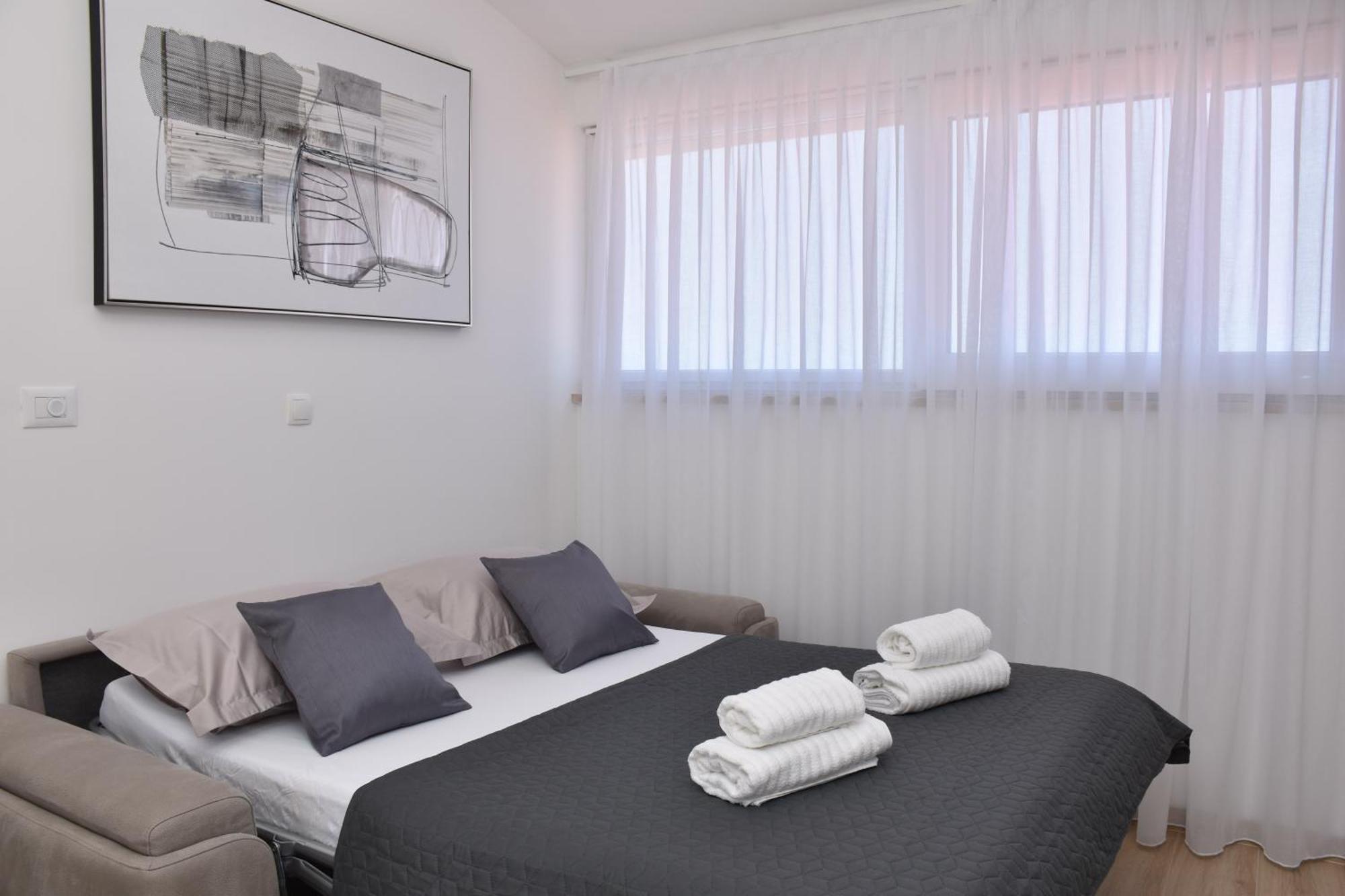 Luxury Apartments Luna Tucepi Bagian luar foto