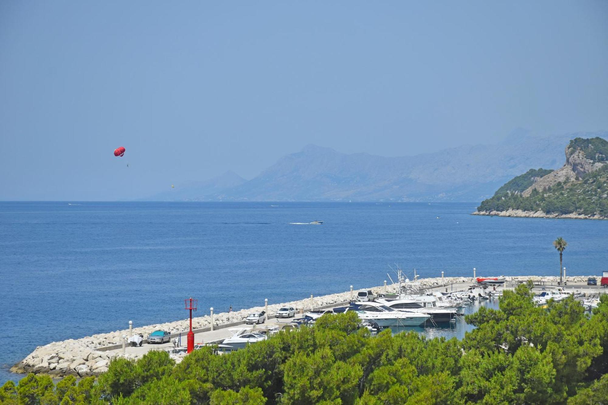 Luxury Apartments Luna Tucepi Bagian luar foto