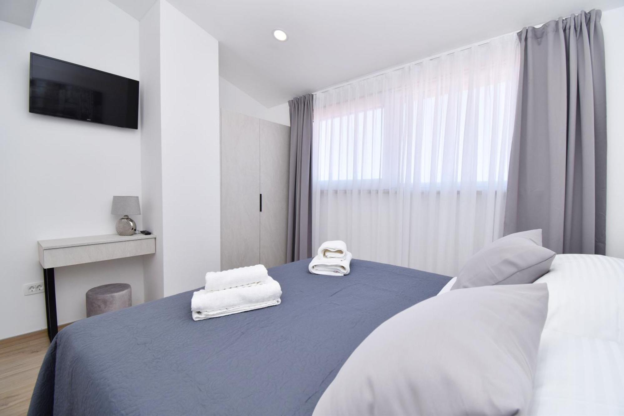 Luxury Apartments Luna Tucepi Bagian luar foto