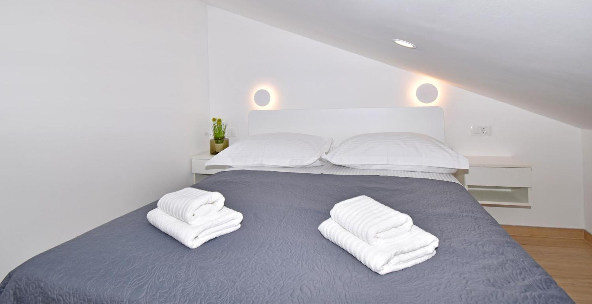 Luxury Apartments Luna Tucepi Bagian luar foto