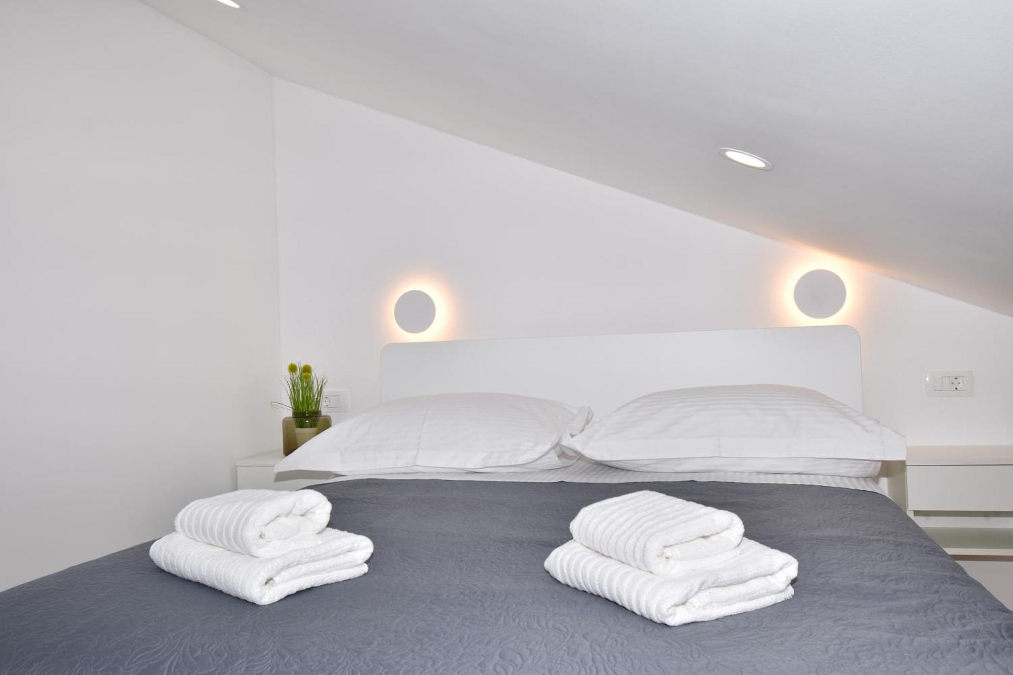 Luxury Apartments Luna Tucepi Bagian luar foto